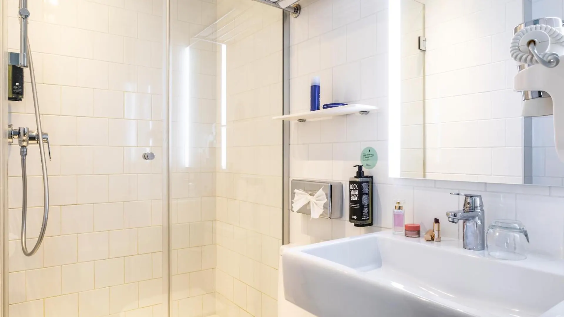 Ibis Styles Paris 15 Lecourbe Hotel